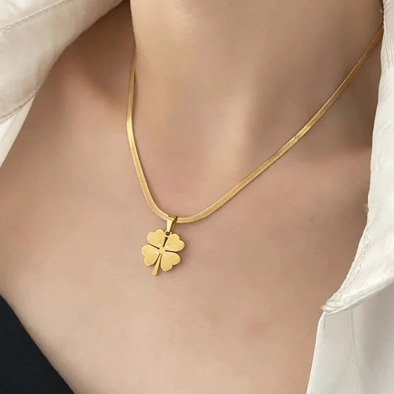 Lucky Clover Snake Chain Necklace