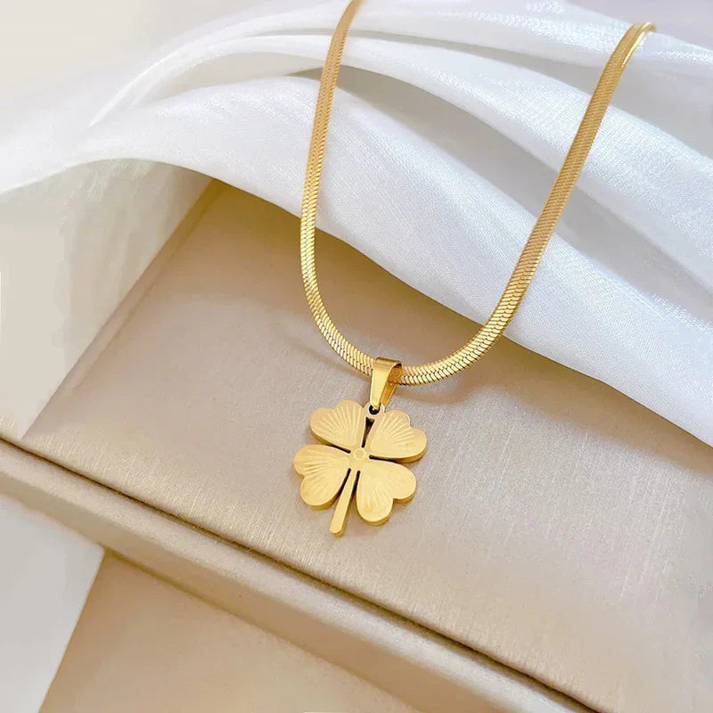 Lucky Clover Snake Chain Necklace