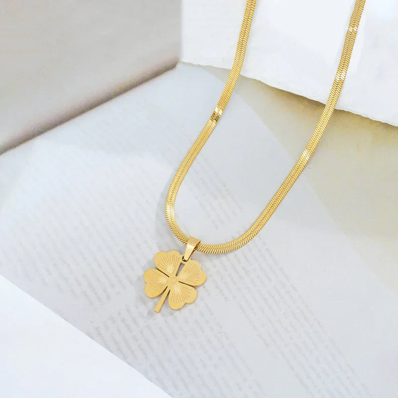 Lucky Clover Snake Chain Necklace