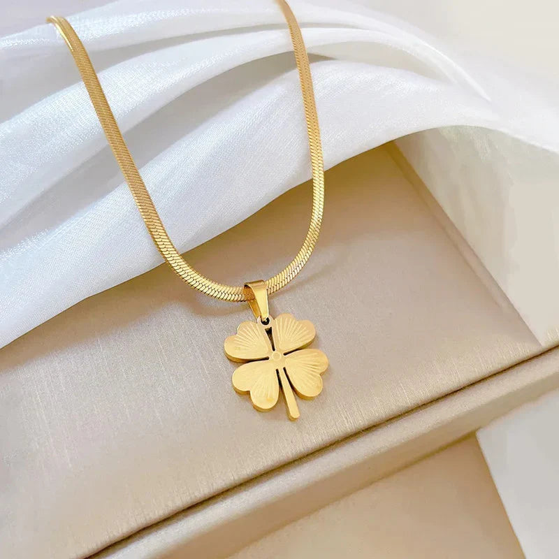 Lucky Clover Snake Chain Necklace