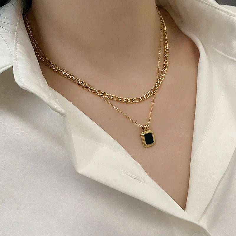 Midnight Frame Necklace